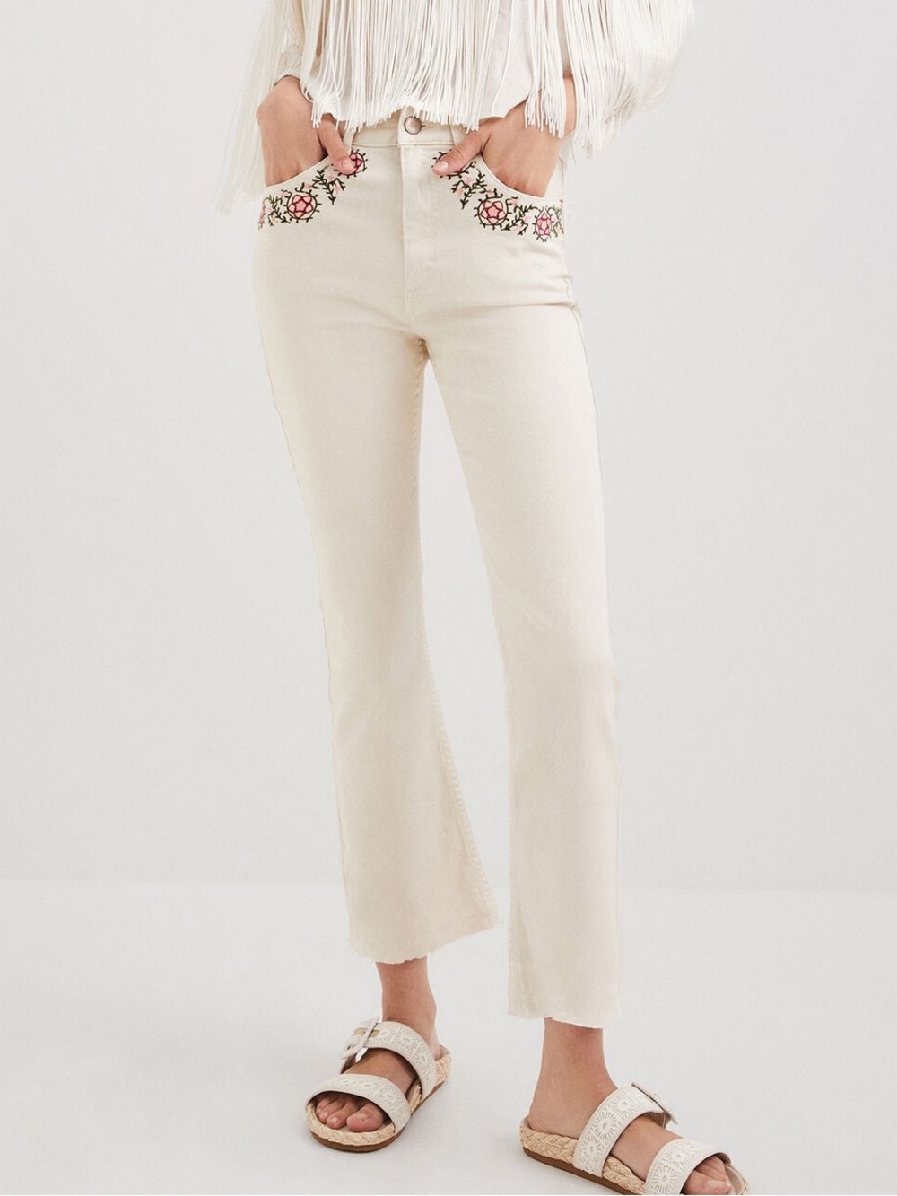 Desigual Amore Embroidered Cropped Flare Jeans US 6/28 Ivory Raw Hem NEW